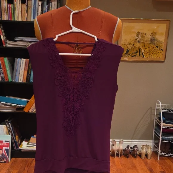 Reitmans Sleeveless Lace-Back Shell in Deep Berry - Picture 4 of 6